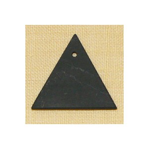 Кулон из шунгита треугольный